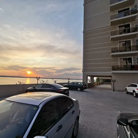 Solid Boutique 53 - Appartement Mamaia